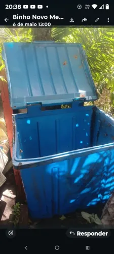Vende-se container 1000L