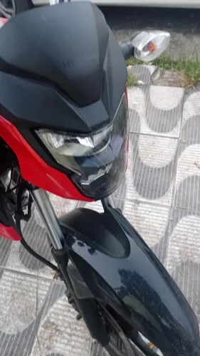 Farol e um par de liga leve 