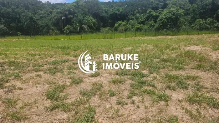 Terreno com vista para fundo da mata, a venda no Condomínio Vista Real