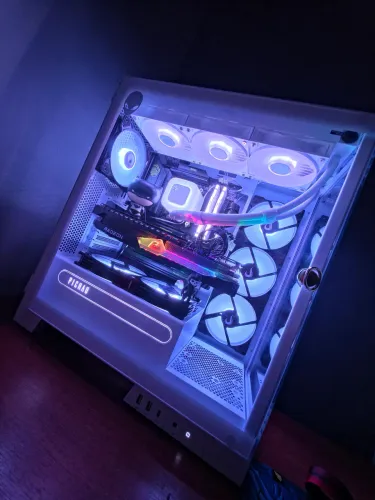 PC Gamer Topo de Linha: Ryzen 7 9800X3D + RX 7900 XTX 24GB