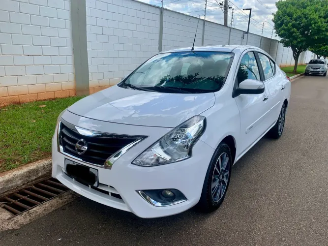 Nissan Versa SL 1.6 16V Flexstart 4P Aut. 2018