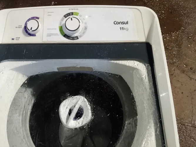Vende-se uma máquina 