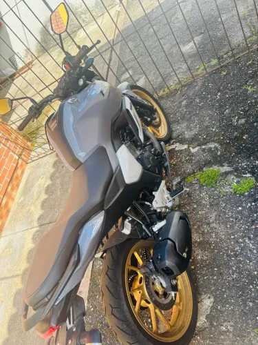 Fz15 ABS cinza