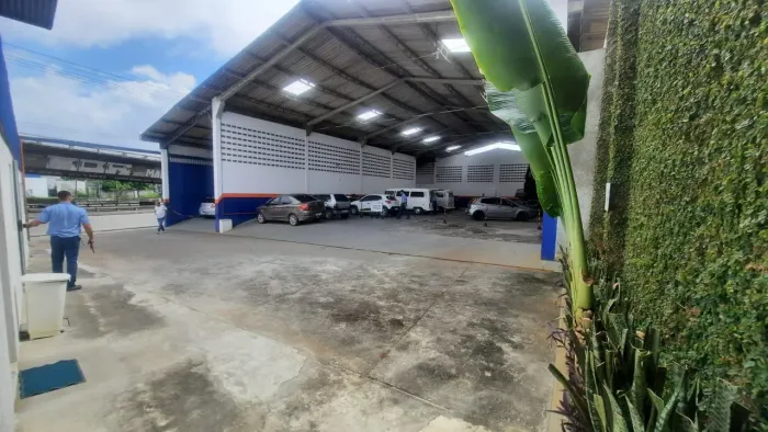 Galpão à Venda em Caxangá, Recife | 1300m² e 3 Banheiros