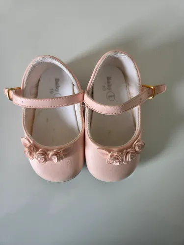 Sapatinho Infantil Boneca Rosa Com Flores - Tamanho 19 (Pouco Uso)