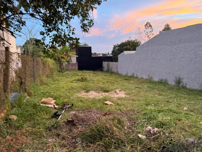 Terreno na beira da rodovia à venda