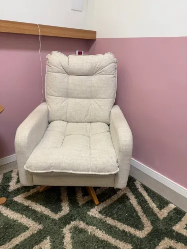 Lindo Par de Poltronas Giratórias em Linho (Apenas 3 meses de uso!)