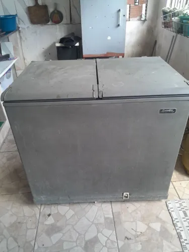 Freezer Esmaltec