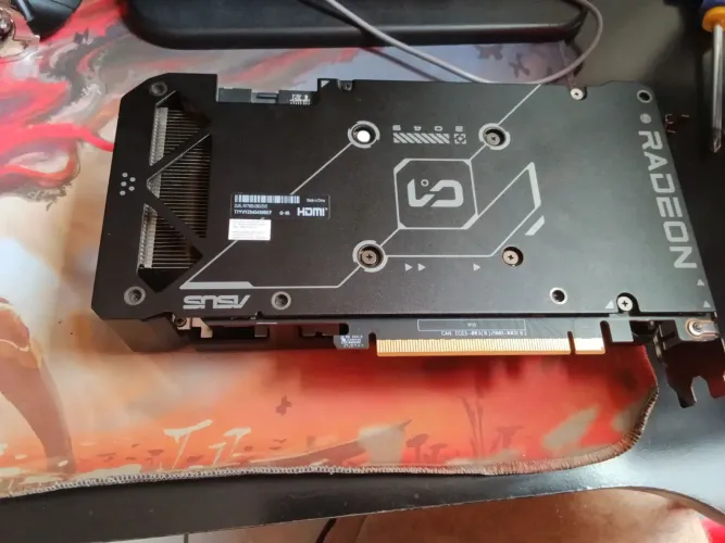 Rx7600 8GB único dono, pouco tempo de uso.