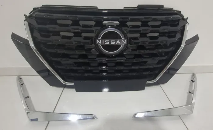 Grade Frontal Orig Detalhes Preto Brilhante (Usado)