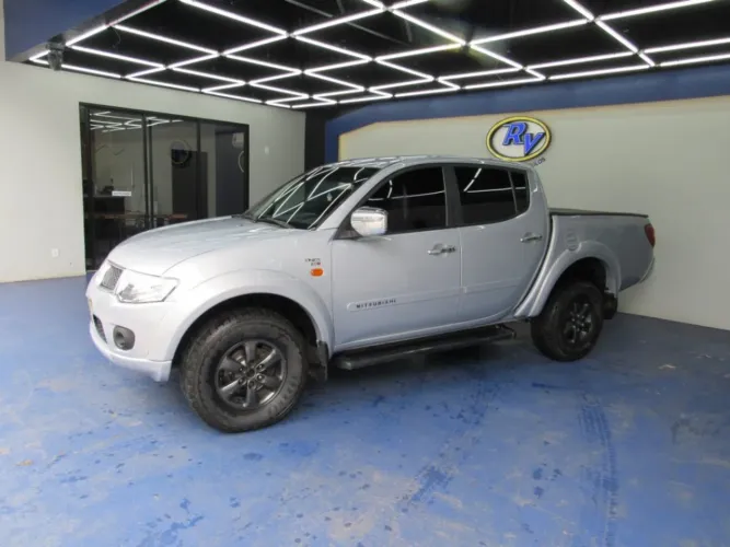 Mitsubishi L200 Triton HPE 3.2 CD TB Int.diesel AUT 2013