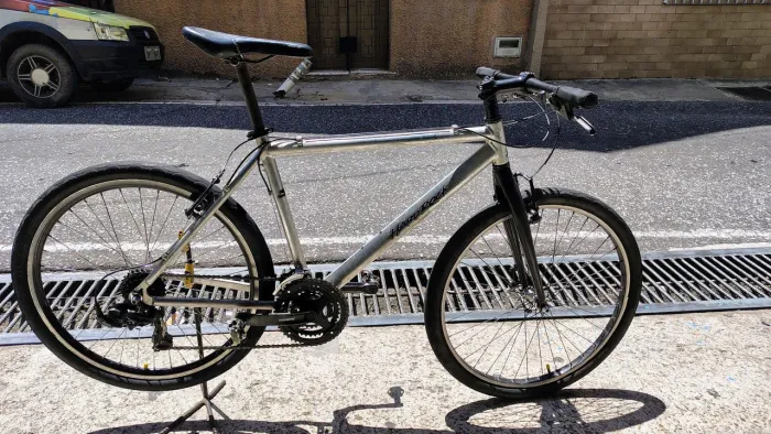 Bike alumínio cromada aro 26