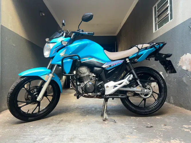 Titan 160 Azul