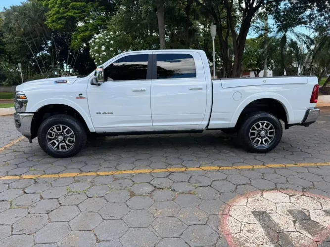 Ram 3500 Limited Longhorn 6.7 TB CD Diesel 2025