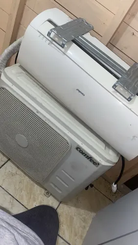 Vendo ar-condicionado, 9 mil btus