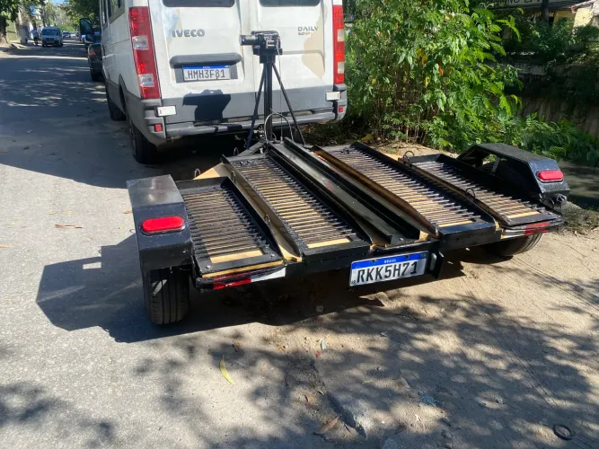 Carretinha asa delta ,carro e moto 