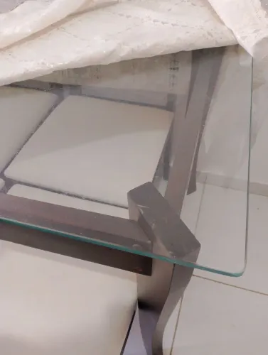 MESA DE JANTAR VIDRO 4 L