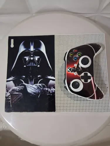 Xbox One S (512 Gb) - adesivado