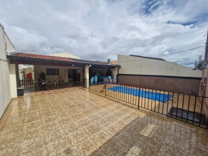 Casa com edícula e piscina para venda no Bela Vista