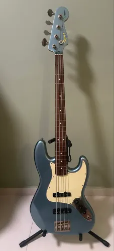 Baixo Squier Classic Vibe James Johnston Signature