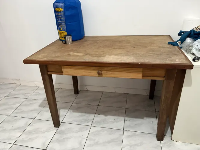 Mesa madeira maciça