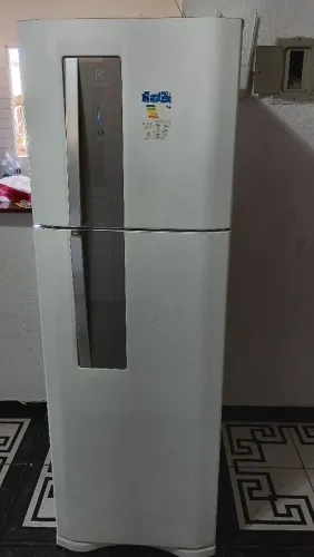 Geladeira Electrolux Frost Free valor 950