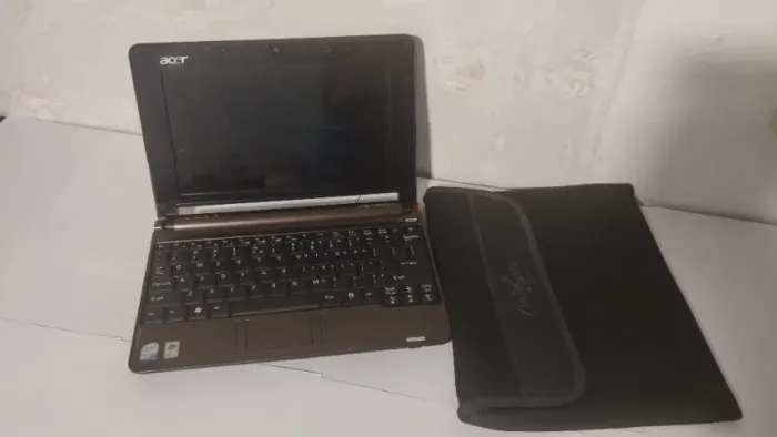 Netbook Acer Aspire One [Leia o Anúncio]