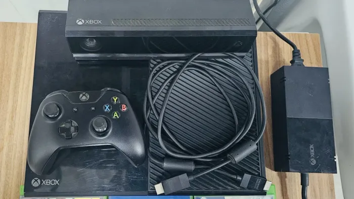 Xbox One completo c/ kinect, controle e fonte original