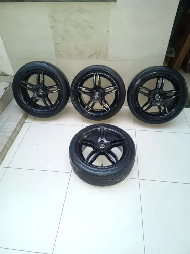 Rodas aro 17 Stilo dualogic 2,400 a vista dinheiro ou pix aceito troca.