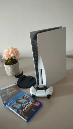 PS5 com leitor de discos!
