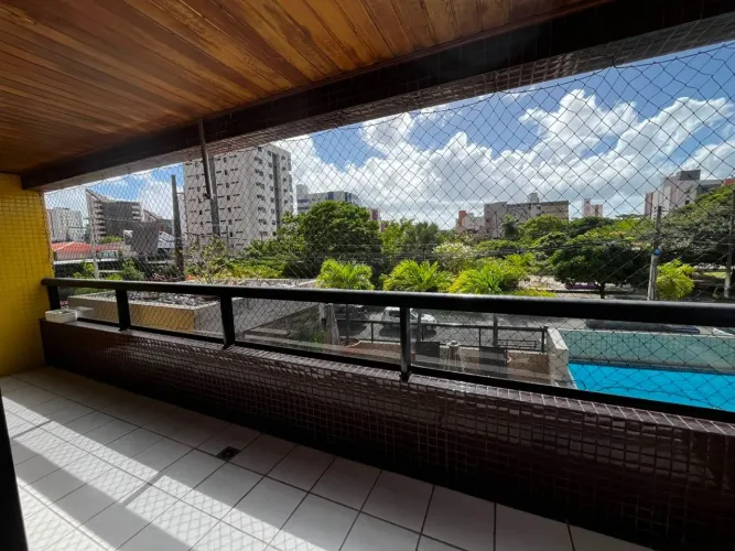Apartamento com 3 dormitórios à venda, 135 m² por R$ 760.000 - Manaíra - João Pessoa/PB