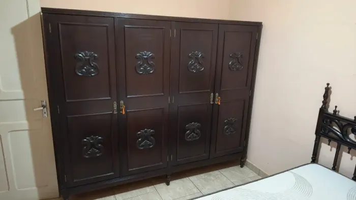 Guarda-roupa 4 portas ? Imbuia Maciça