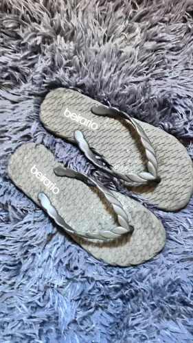 Duas sandalias por preço de uma