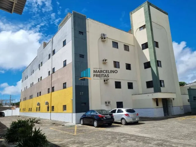 Apartamento com 1 dormitório para alugar, 50 m² por R$ 1.000,00/mês - Centro - Fortaleza/C