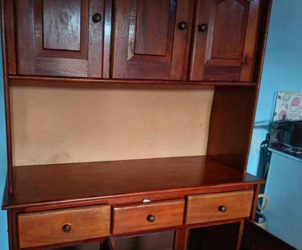 Vende-se armário de cozinha de madeira R$450