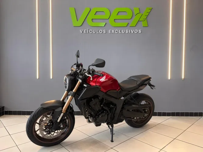 HONDA - CB 650R VERMELHA 2021/2021