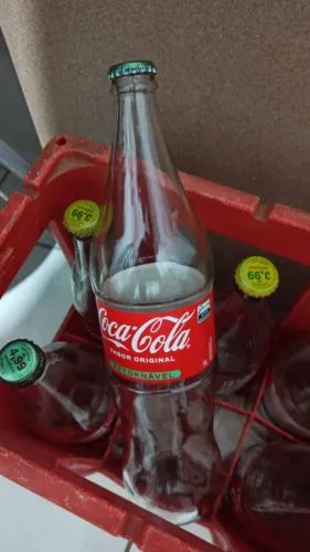 06 garrafas de vidro retornáveis de Coca-Cola de 1 litro