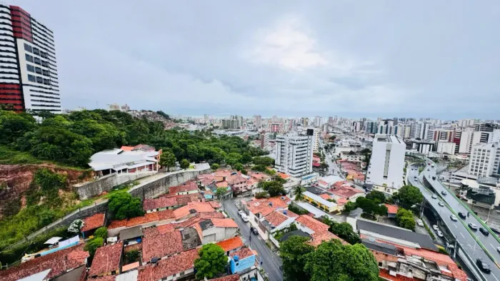Apartamento 2 Quartos com Varanda Vista Mar à Venda no Leste Oeste