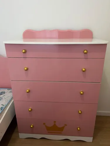 Cômoda Rosa 5 Gavetas
