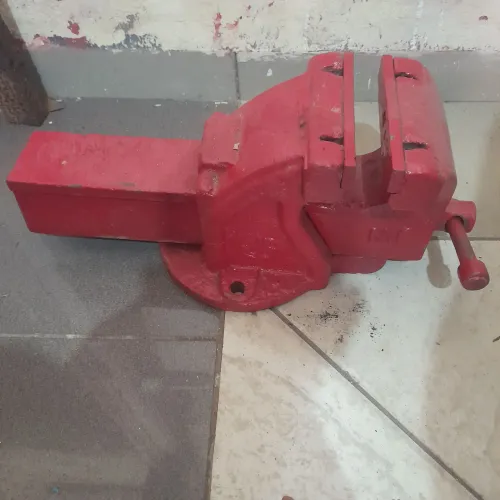 Morsa de bancada N°6 antiga