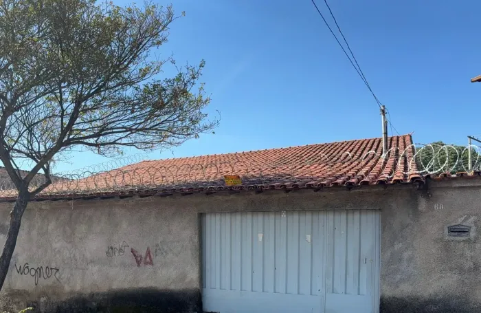 Imóvel para aluguel tem 100 metros quadrados com 3 quartos em Floramar - Belo Horizonte -