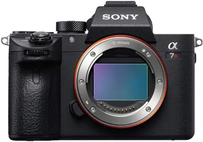 Câmera Digital Sony A7r Iii 42.4mp Usada