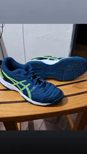 Tênis Asics novo usado poucas vezes