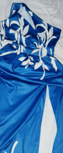 Roupas usadas apenas pro evento combo com 4 vestido veste M/G por apenas 69.90