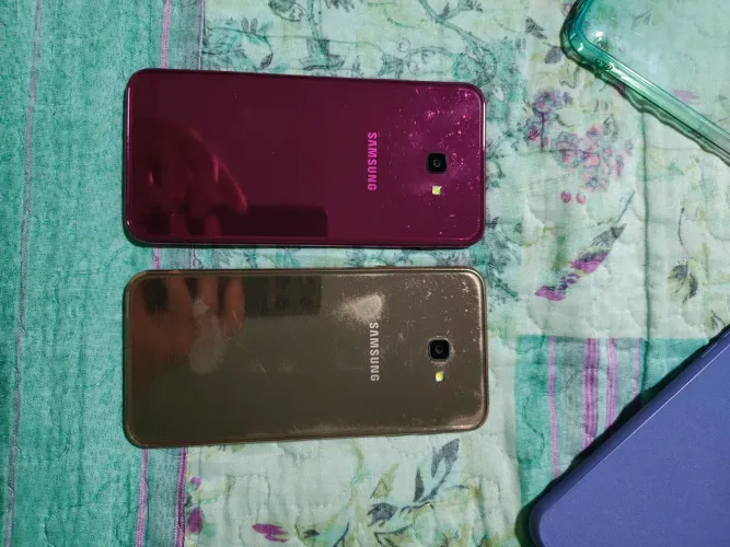 Samsung J4+