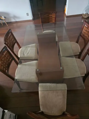 Mesa 6 cadeiras e espelho