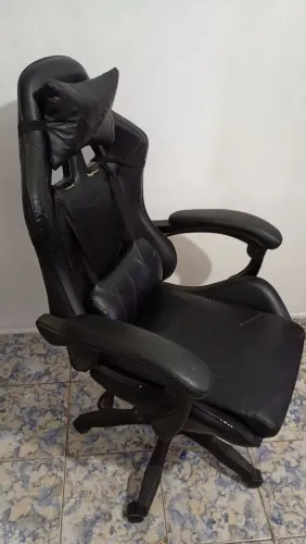 Cadeira gamer Healer em bom estado. Regulagem e estofado ok