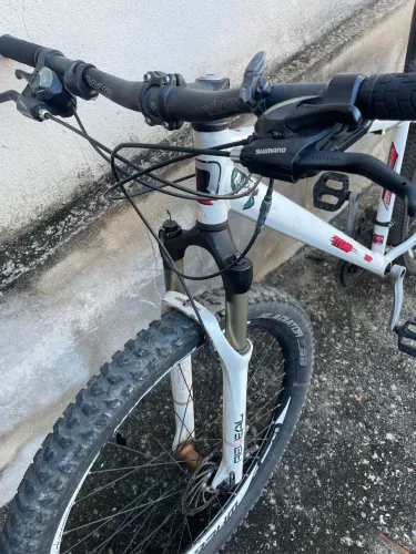 Bicicleta aro 29 , muito conservada!