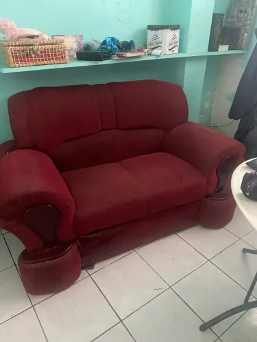 SOFÁ forte.