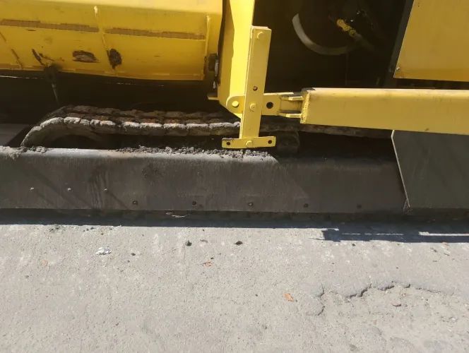 Vibro acabadora de asfalto 
